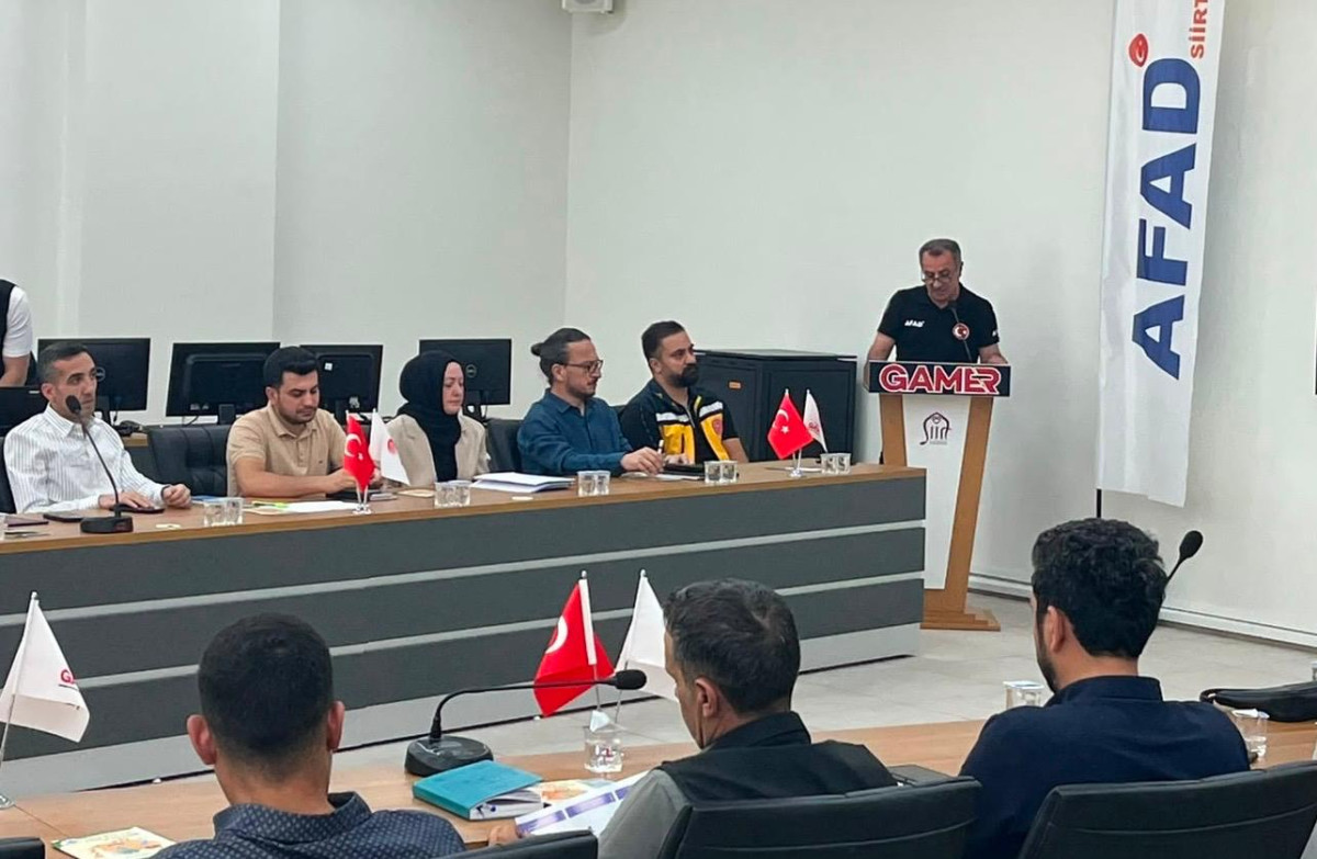 SİİRT İL AFET RİSK AZALTMA PLANLARI (İRAP) 2. BEŞ YILLIK (2027-2031) DÖNEME AİT BİLGİLENDİRME TOPLANTISI GERÇEKLEŞTİRİLDİ.