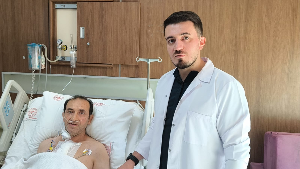  Siirt Eğitim ve Araştırma Hastanesinde açık kalp ameliyatları başarıyla gerçekleştirildi.