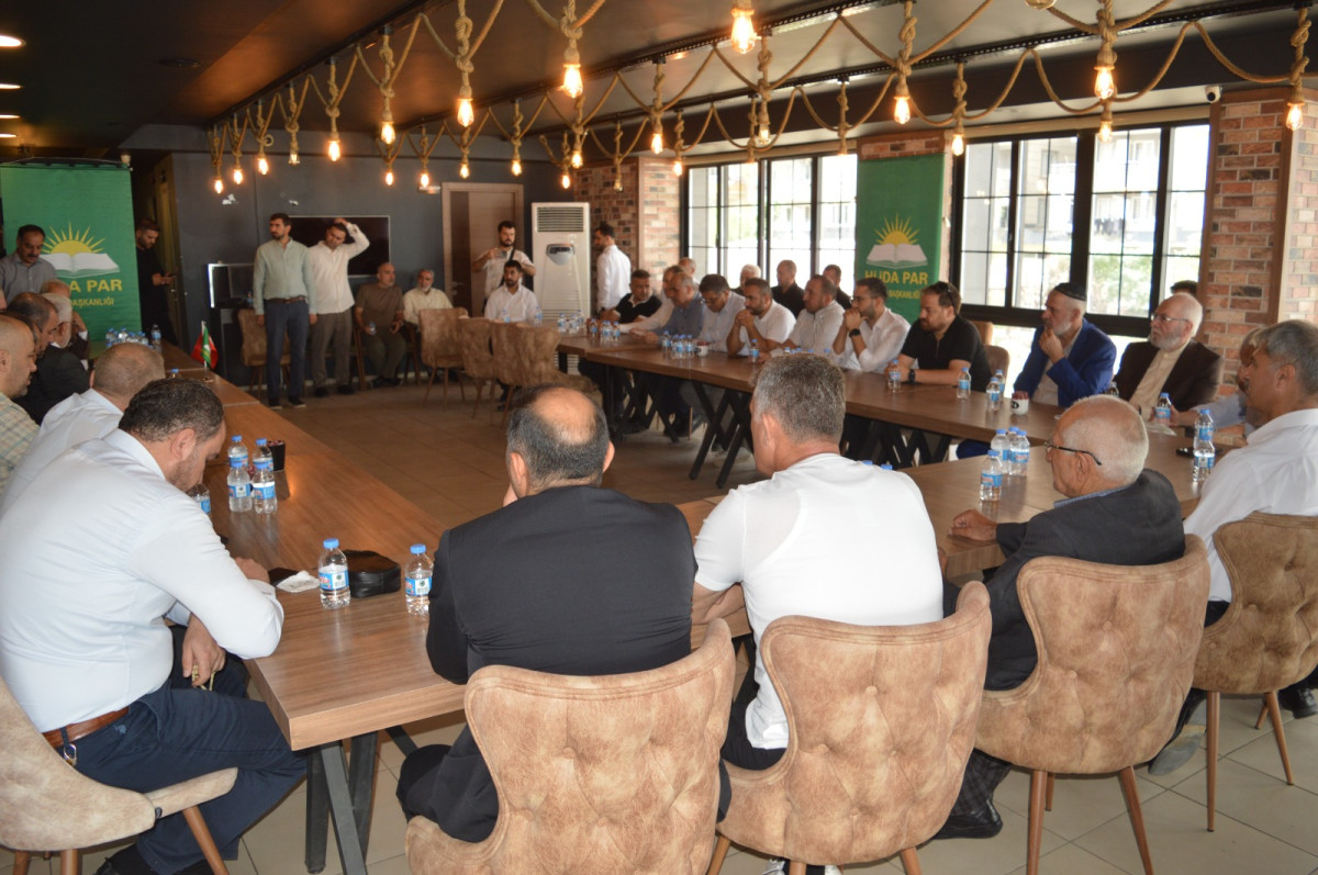 Yapıcıoğlu Siirt'te konuştu: “Bir olmak zorundayız, birlik olmak zorundayız”