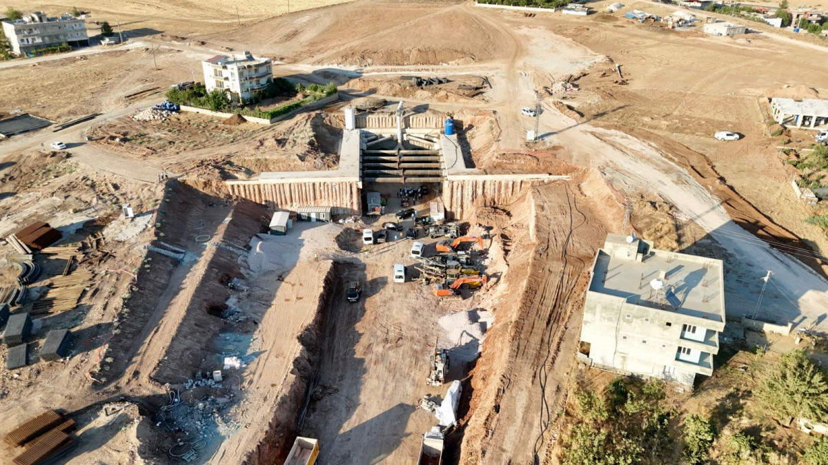 22 MİLYAR LİRALIK KURTALAN-SİİRT DEMİRYOLU PROJESİ’NDE FİZİKİ GERÇEKLEŞME YÜZDE 30’A ULAŞTI…!