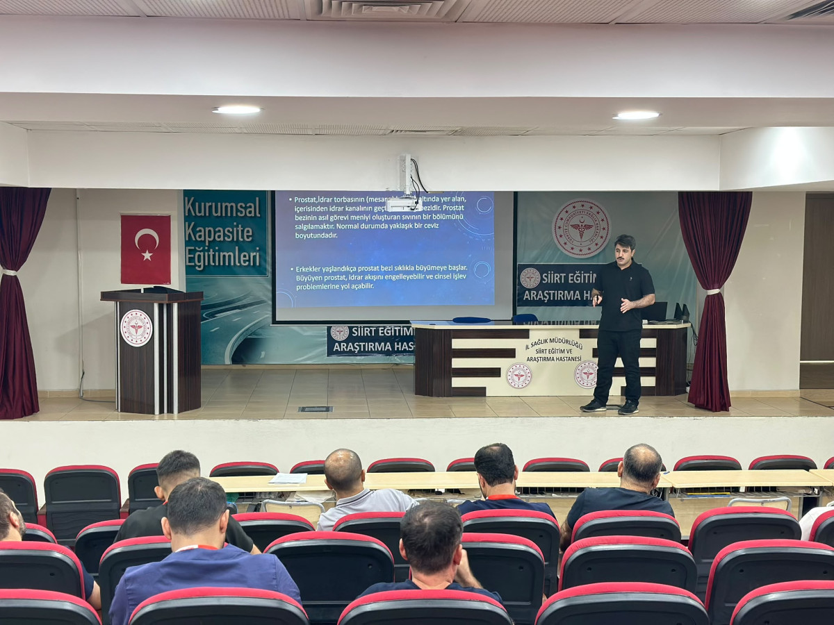 Siirt Eğitim ve Araştırma Hastanesinde 15 Eylül Dünya Prostat Kanseri Farkındalık Günü Eğitimi Düzenlendi