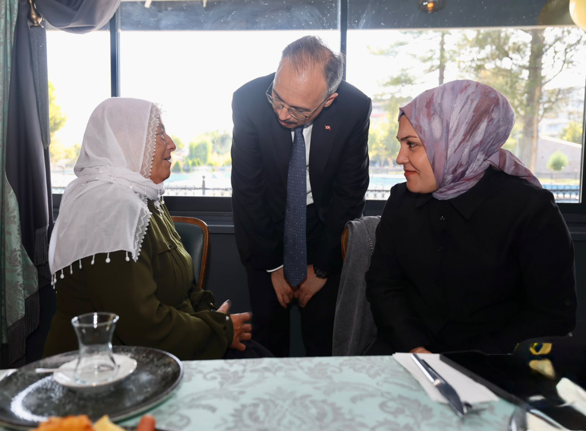 Vali Kızılkaya : Şehit Ailelerimiz, Devletimizin ve Milletimizin En Kıymetli Emanetleridir.”