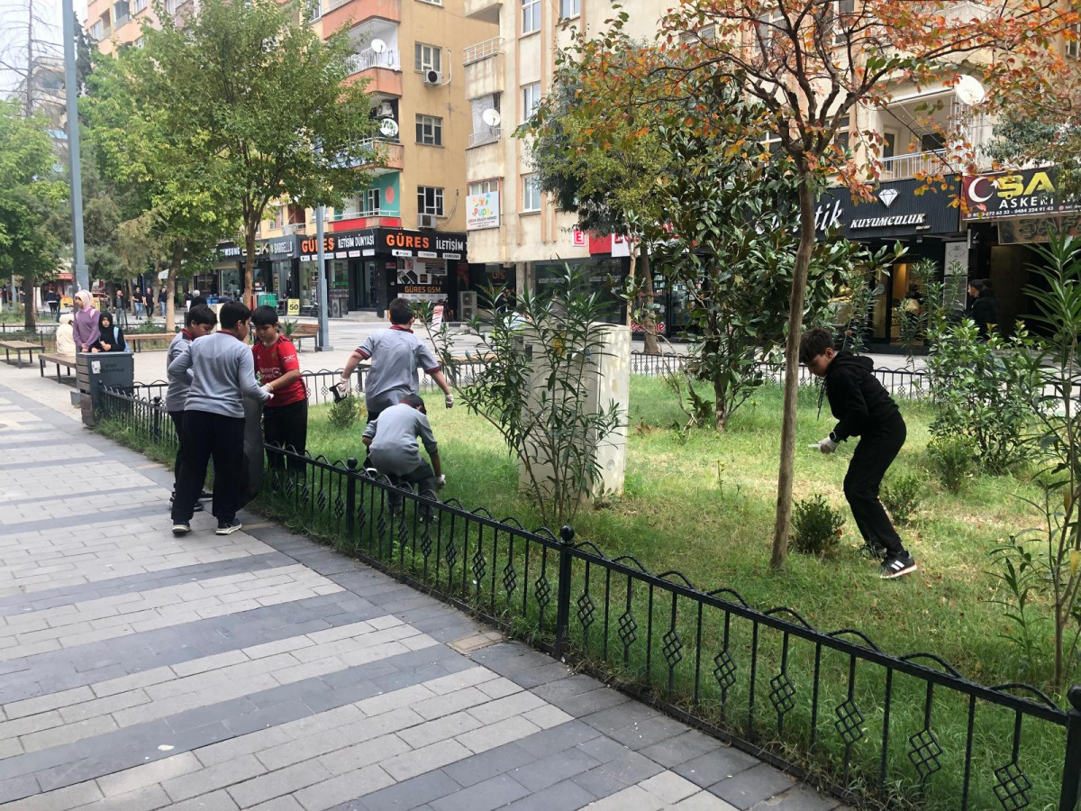 Küçük Ellerden Büyük Çevre Hareketi