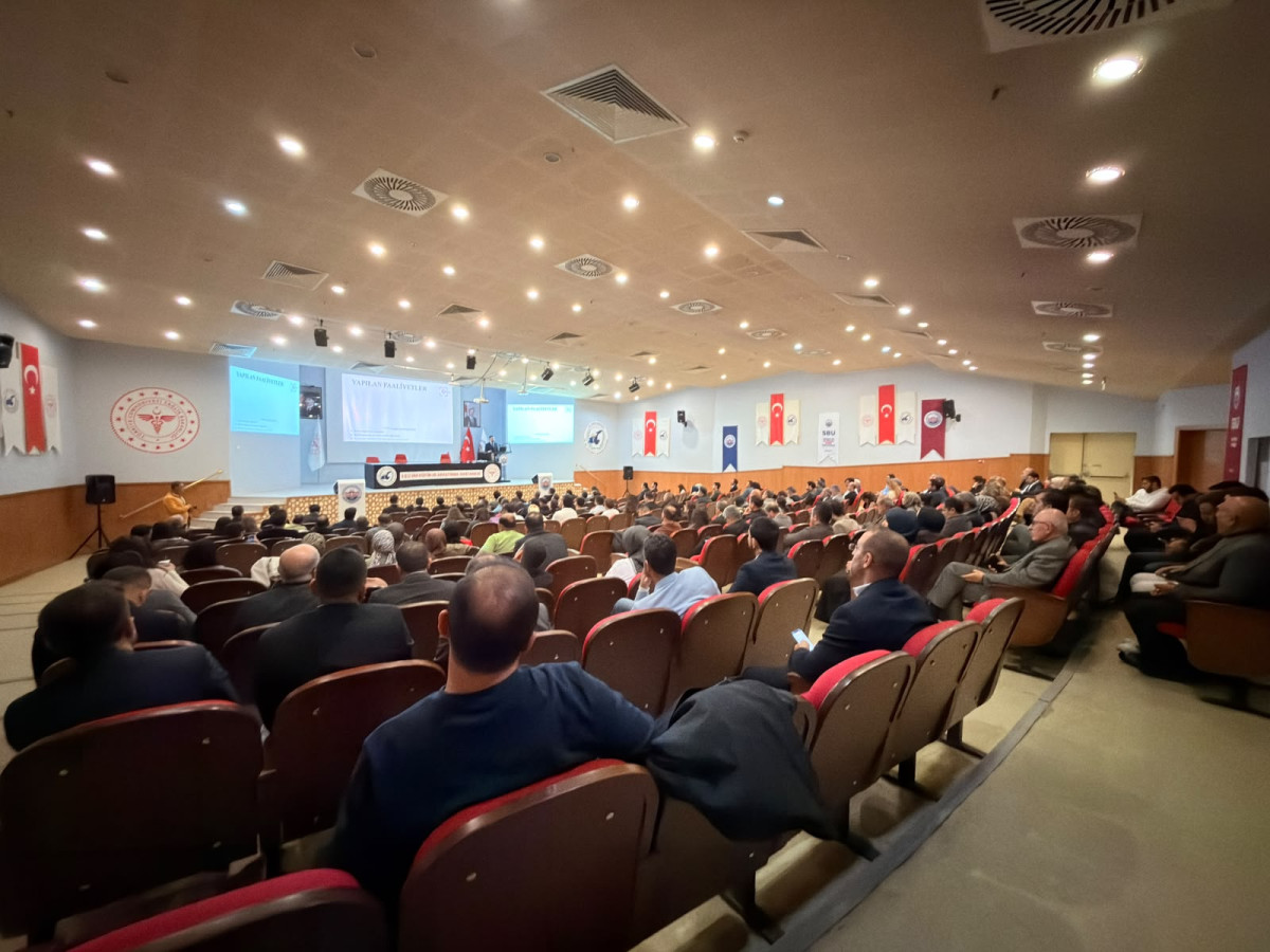 Siirt İl Sağlık Müdürlüğü Heyeti, Van’da Düzenlenen REDES Toplantısına Katıldı